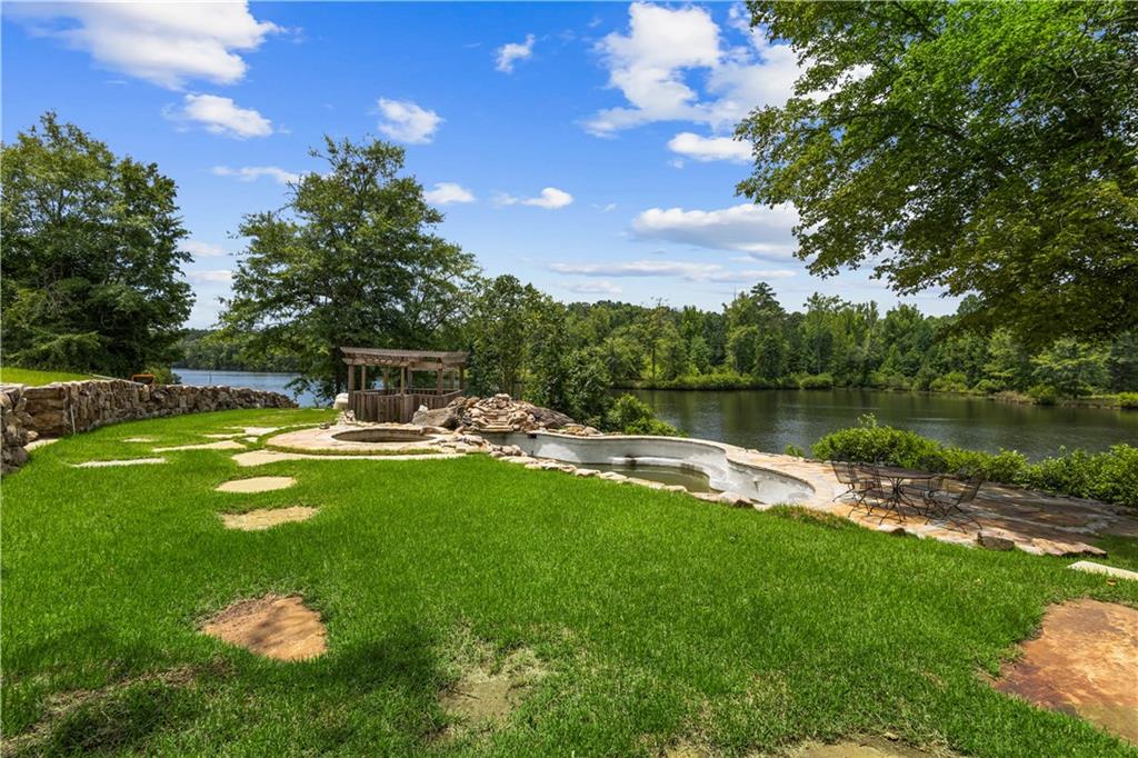 5098 Crescent Road Dry Branch GA 31020