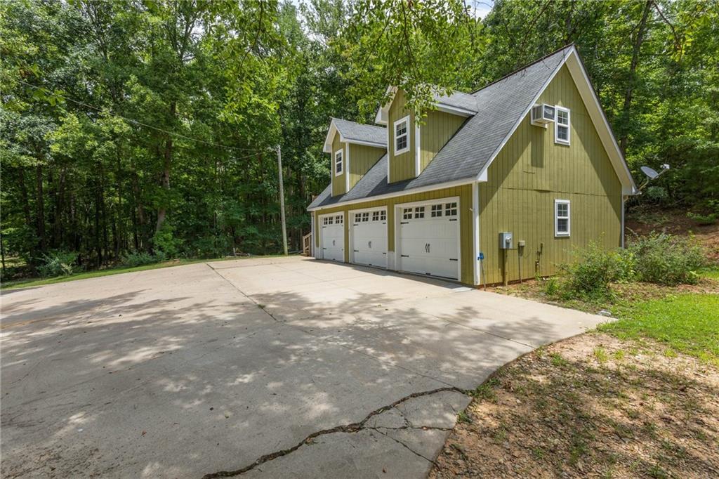 5098 Crescent Road Dry Branch GA 31020