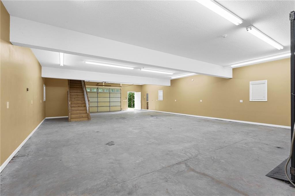 5098 Crescent Road Dry Branch GA 31020