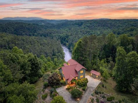 95 Scenic Way Ellijay GA 30540