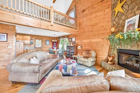 95 Scenic Way Ellijay GA 30540