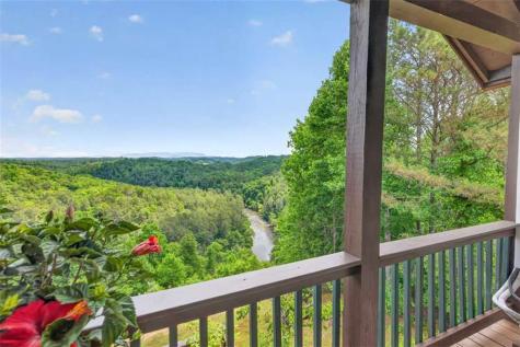 95 Scenic Way Ellijay GA 30540