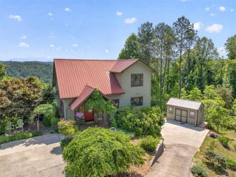 95 Scenic Way Ellijay GA 30540