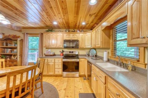 75 Carol Lane Ellijay GA 30540