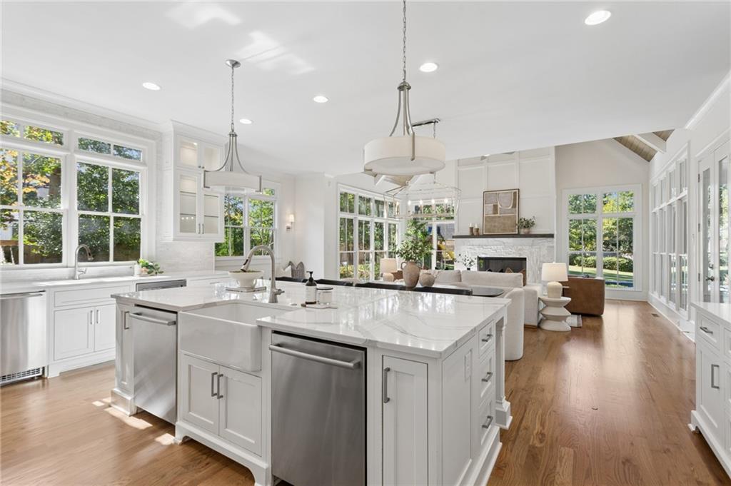 4566 Dudley Lane Sandy Springs GA 30327