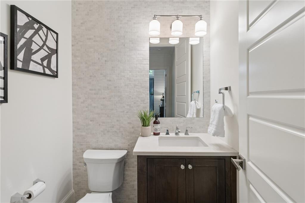 4566 Dudley Lane Sandy Springs GA 30327