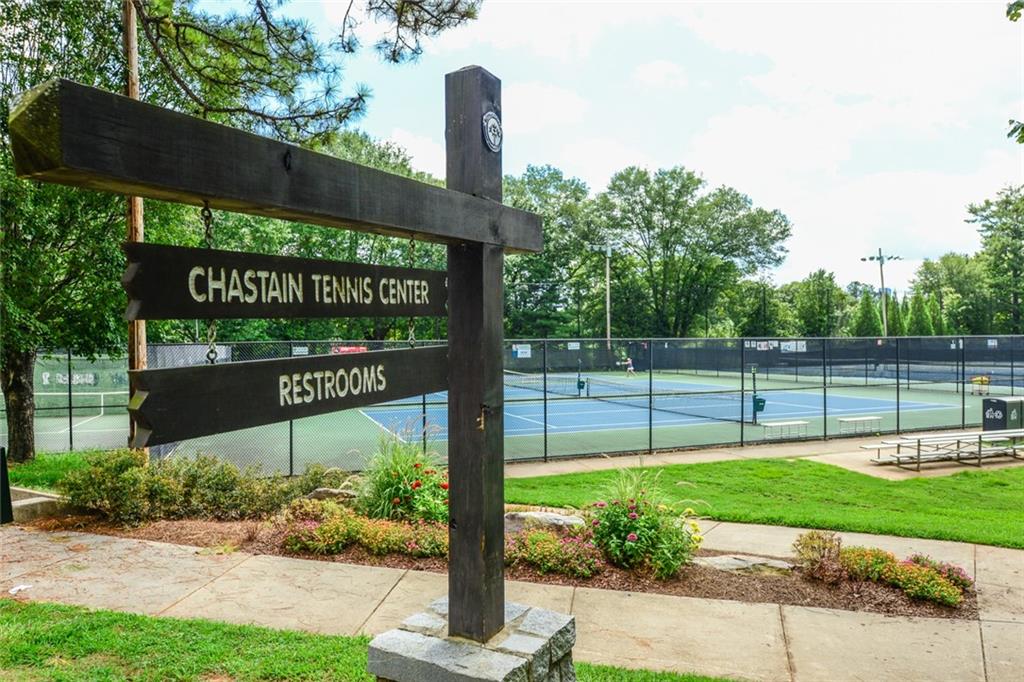 4566 Dudley Lane Sandy Springs GA 30327