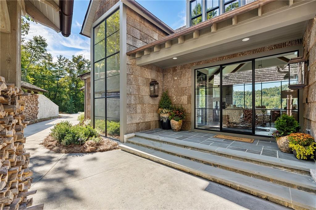 1514 Murray Cove Road Tiger GA 30576