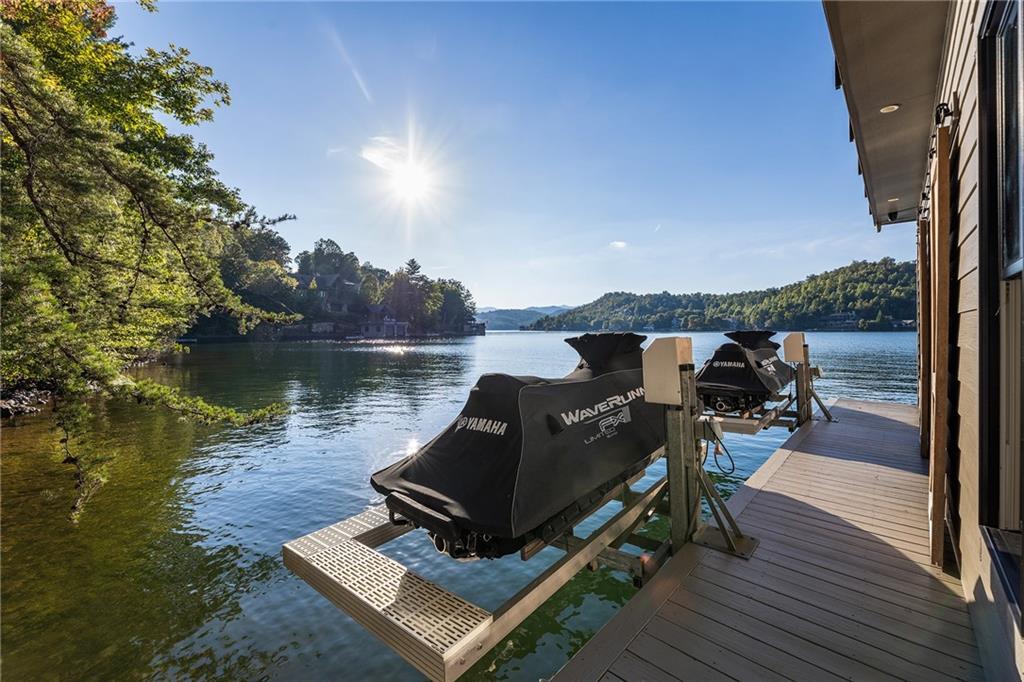1514 Murray Cove Road Tiger GA 30576