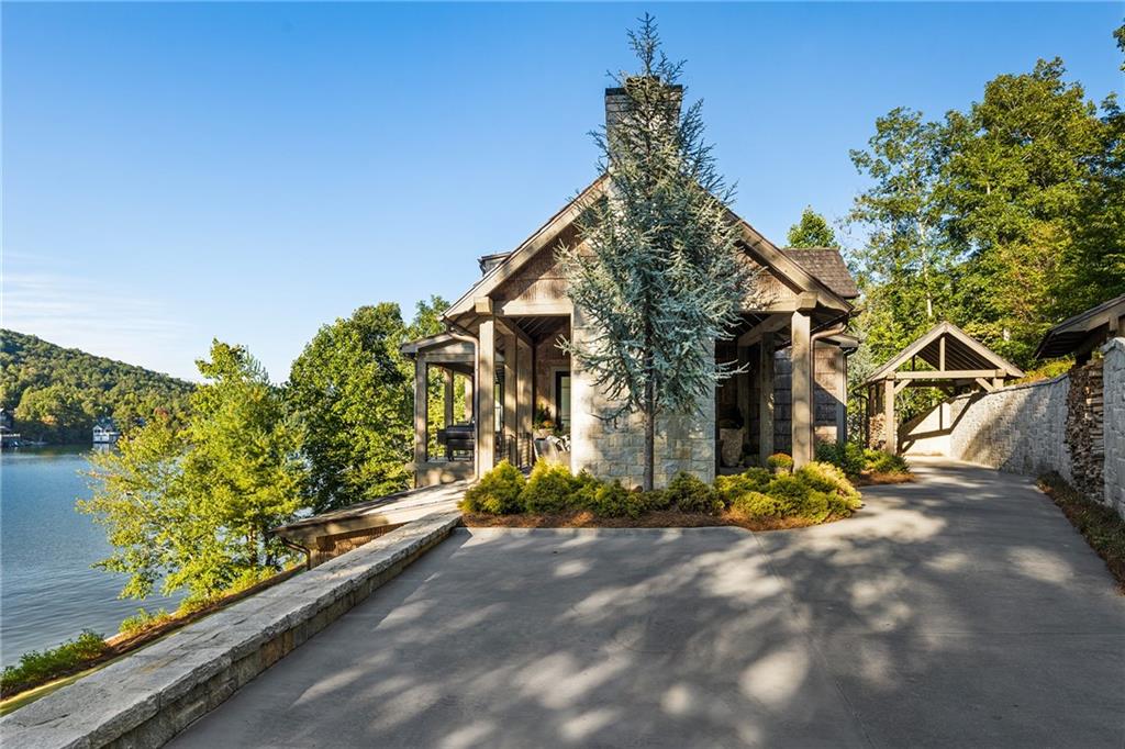 1514 Murray Cove Road Tiger GA 30576