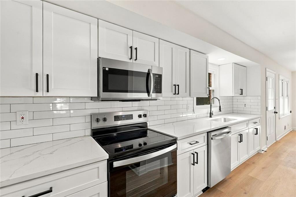 3085 Bobolink Drive Rex GA 30273