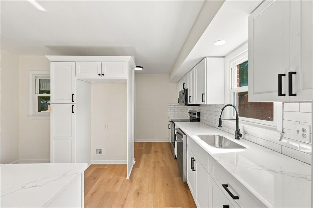 3085 Bobolink Drive Rex GA 30273