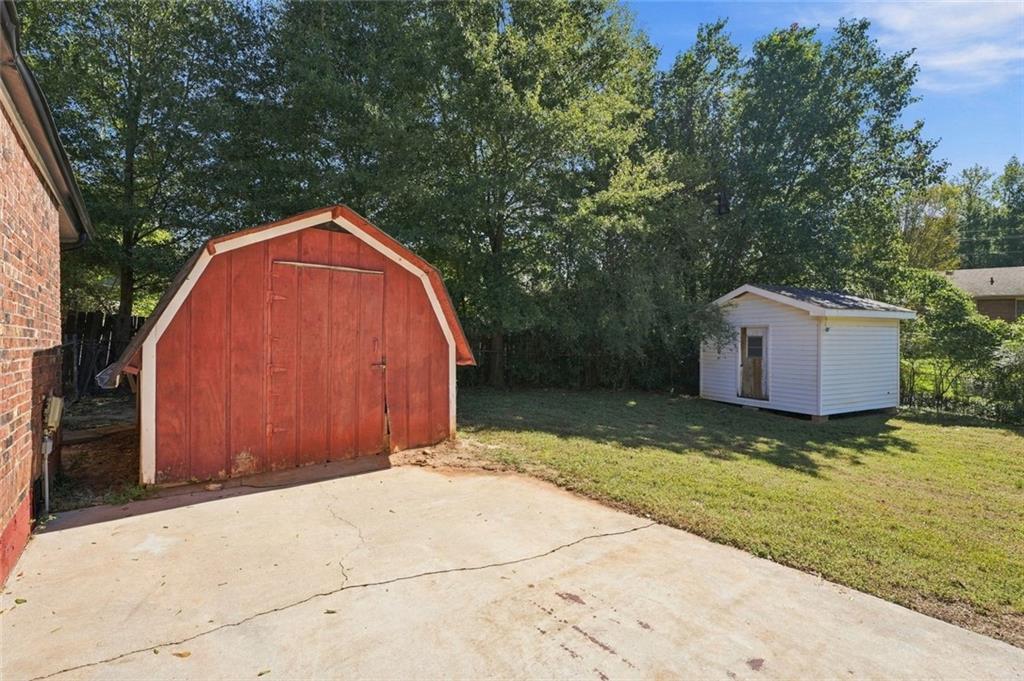 3085 Bobolink Drive Rex GA 30273