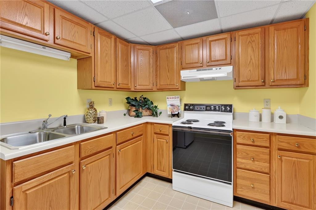 535 Autumn Wood Close Roswell GA 30075