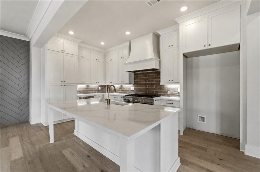 2015 Village Walk Alpharetta GA 30004