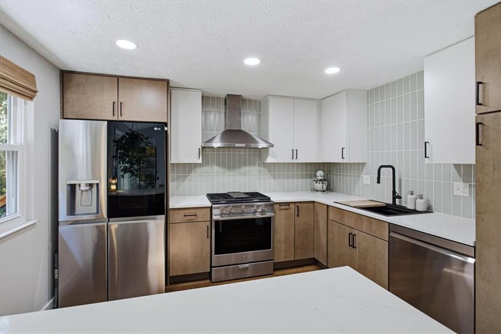 1285 Mission Hills Court Roswell GA 30076
