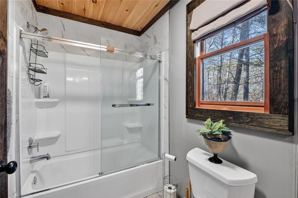 215 Valley View Road Ellijay GA 30536