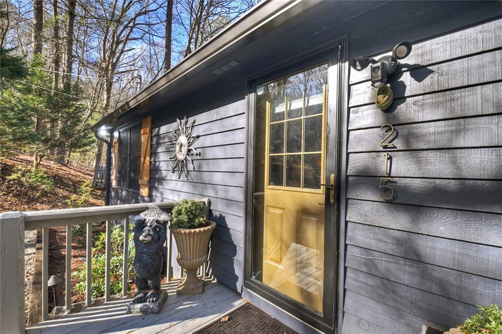 215 Valley View Road Ellijay GA 30536
