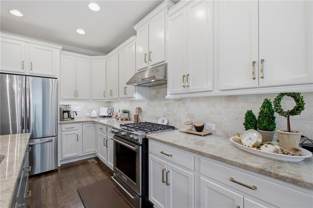 303 Trappers Bluff Waleska GA 30183