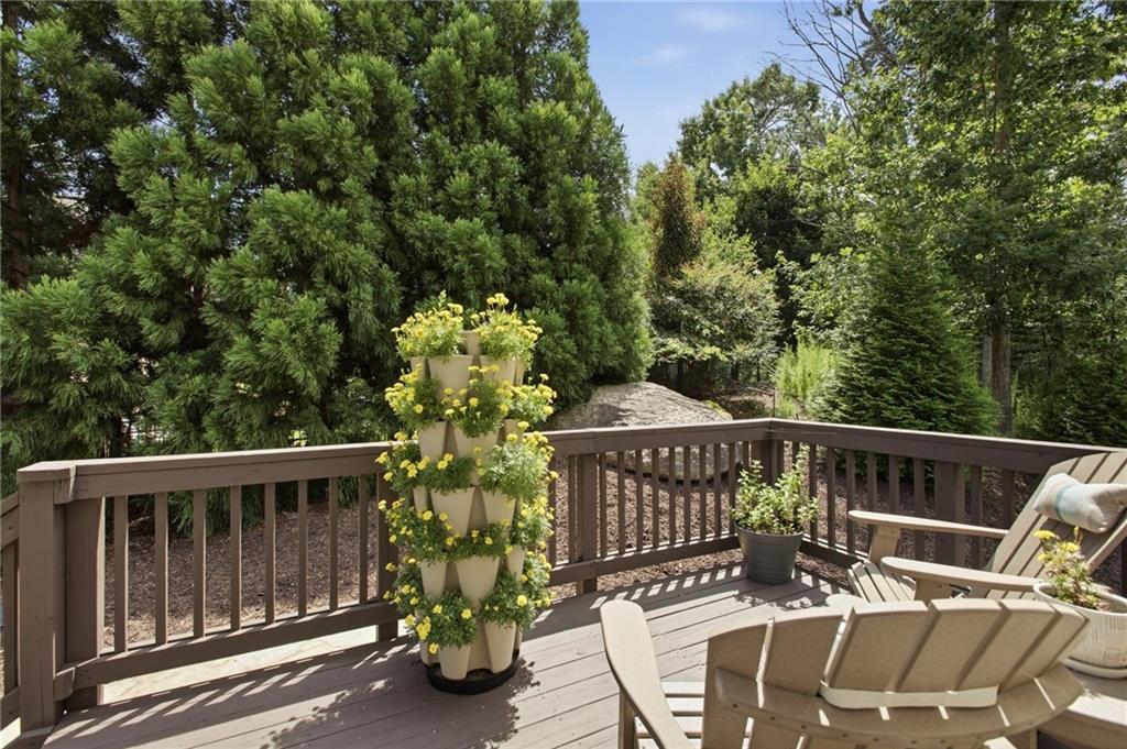303 Trappers Bluff Waleska GA 30183