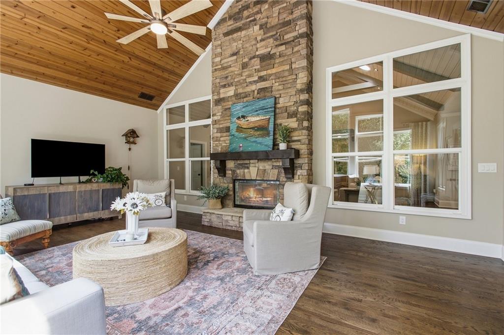 303 Trappers Bluff Waleska GA 30183