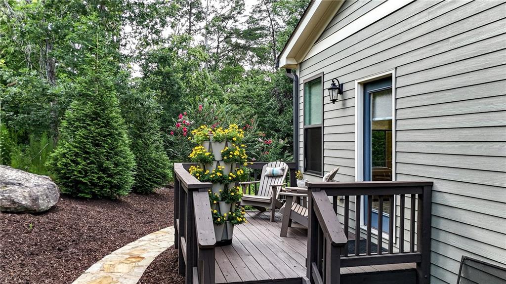 303 Trappers Bluff Waleska GA 30183