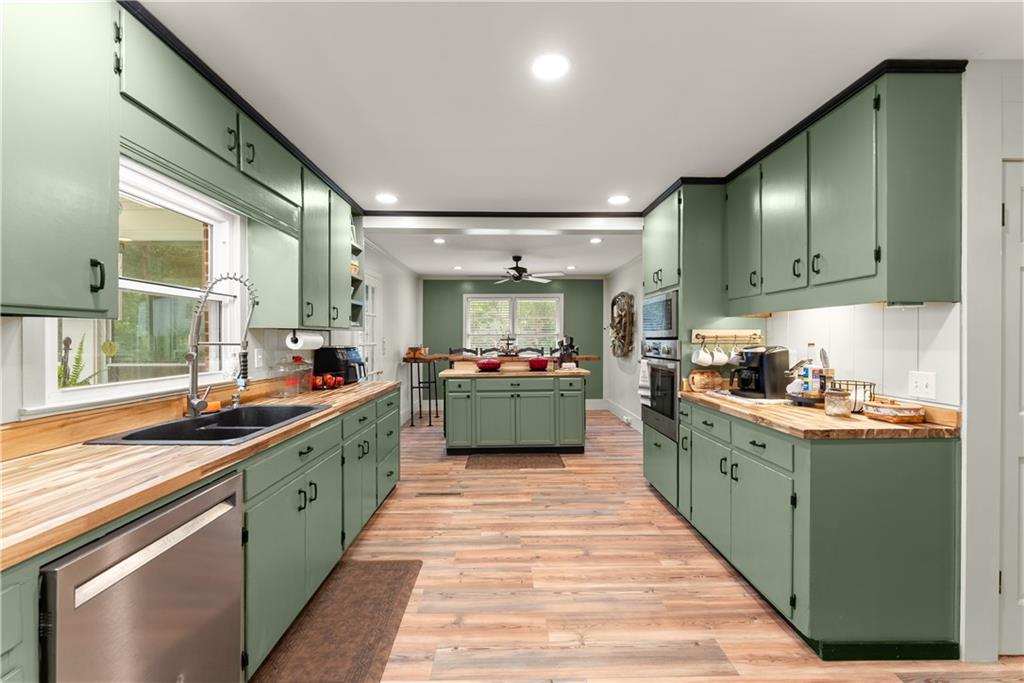 5907 Main Street Lula GA 30554