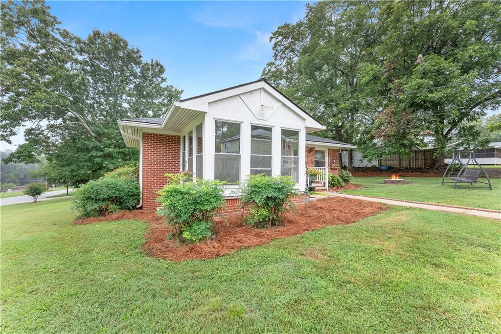 5907 Main Street Lula GA 30554