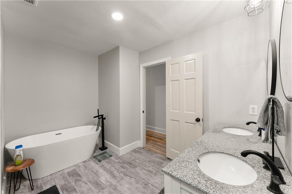 5907 Main Street Lula GA 30554