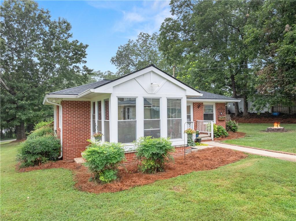 5907 Main Street Lula GA 30554