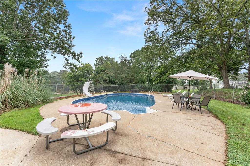 5907 Main Street Lula GA 30554