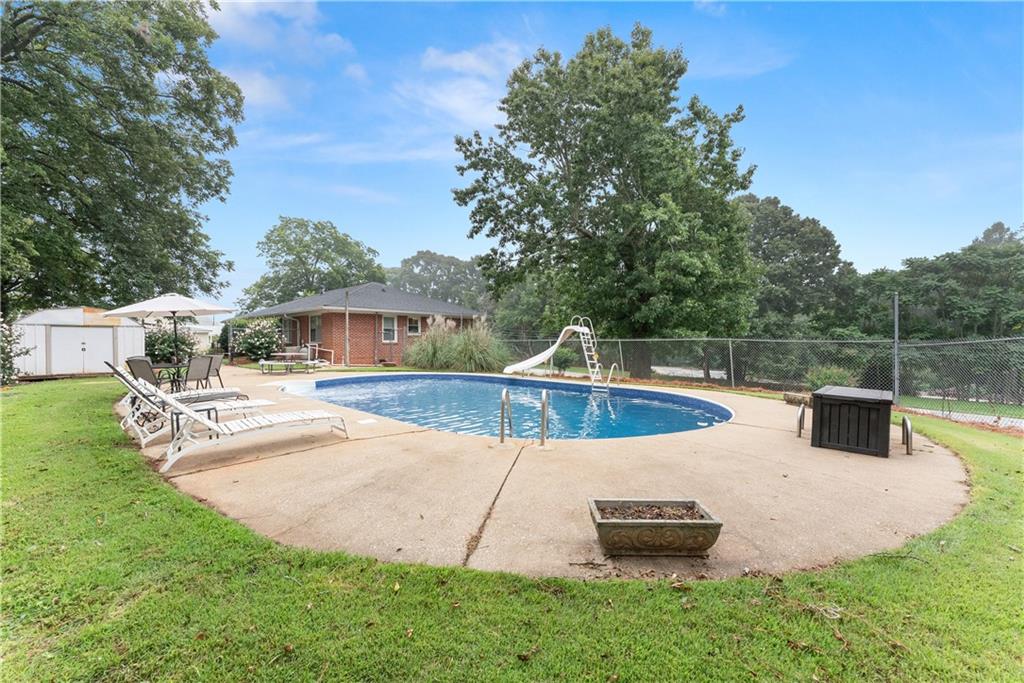 5907 Main Street Lula GA 30554