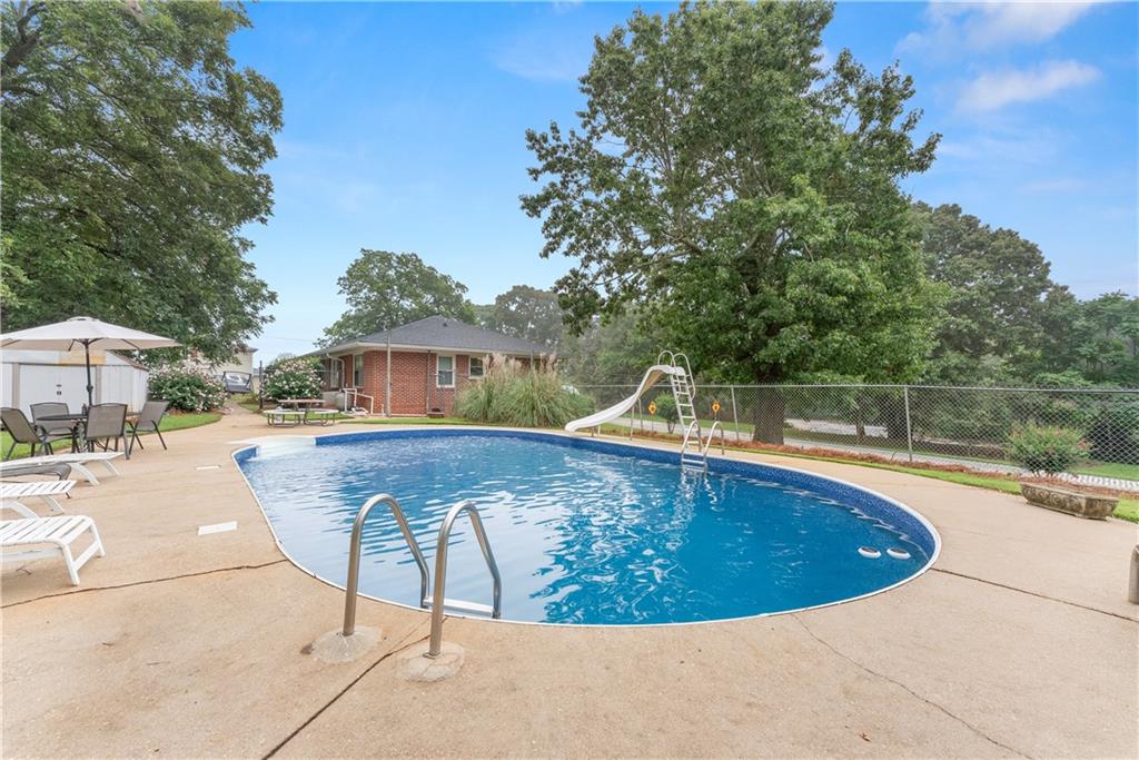 5907 Main Street Lula GA 30554