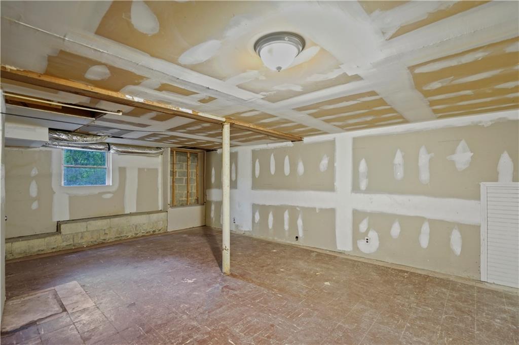3560 Fairlane Drive NW Atlanta GA 30331