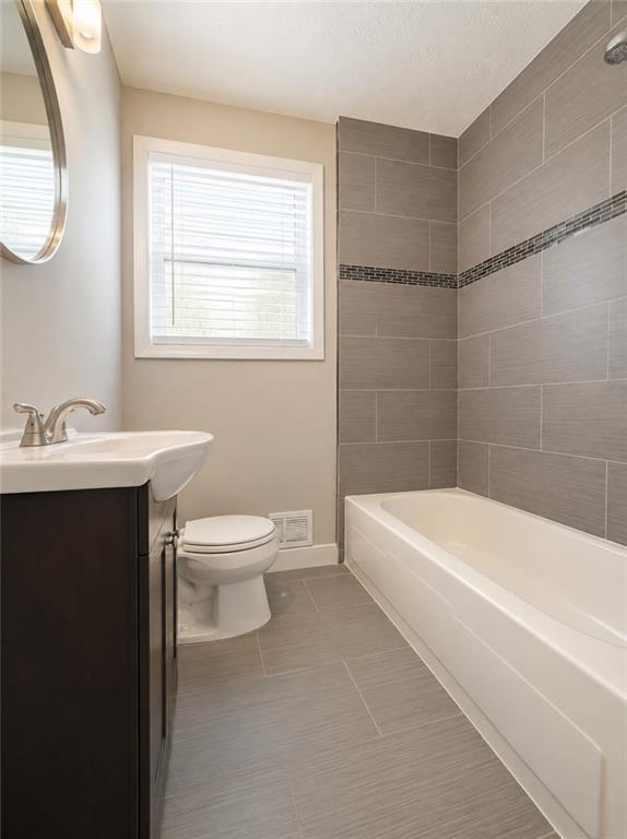128 Mark Lane Smyrna GA 30082