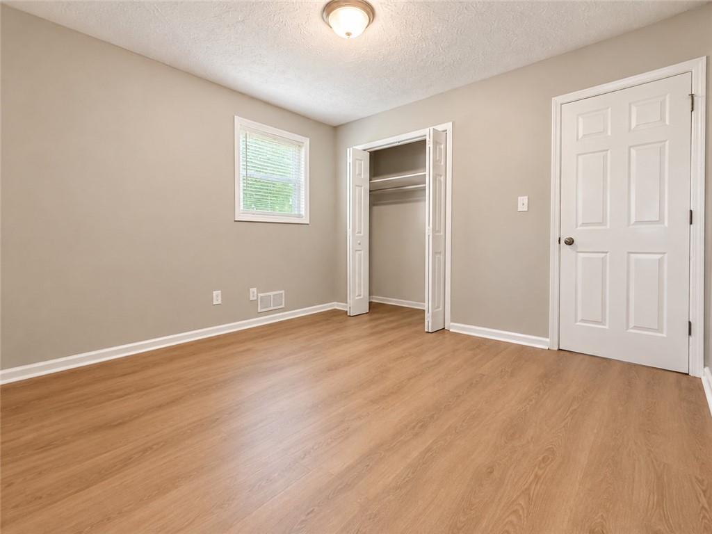 128 Mark Lane Smyrna GA 30082