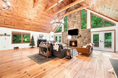 314 Northcutt Road Ellijay GA 30540
