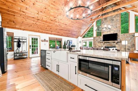 314 Northcutt Road Ellijay GA 30540