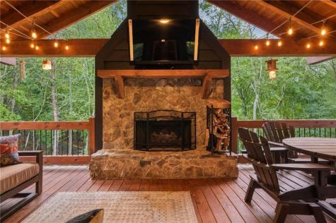 24 Jared Road Blue Ridge GA 30513