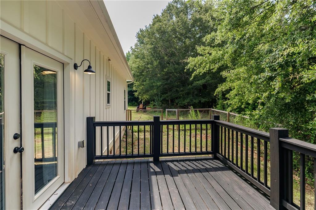 930 James Holcomb Road Hull GA 30646