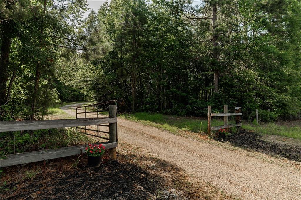 930 James Holcomb Road Hull GA 30646