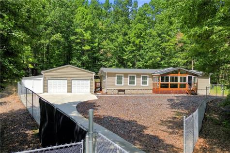 657 Barnes Mountain Road Ellijay GA 30540