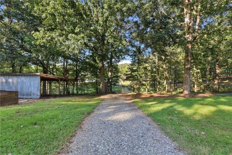 1133 Ricky West Road Cleveland GA 30528