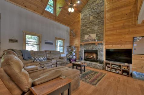 1072 Heatherwood Way Talking Rock GA 30175