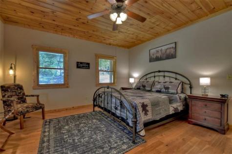 1072 Heatherwood Way Talking Rock GA 30175