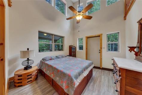185 Sassafras Drive Mineral Bluff GA 30559