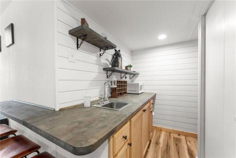 327 Brucken Strasse Helen GA 30545