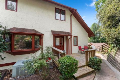 327 Brucken Strasse Helen GA 30545