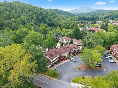 327 Brucken Strasse Helen GA 30545