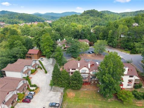 327 Brucken Strasse Helen GA 30545